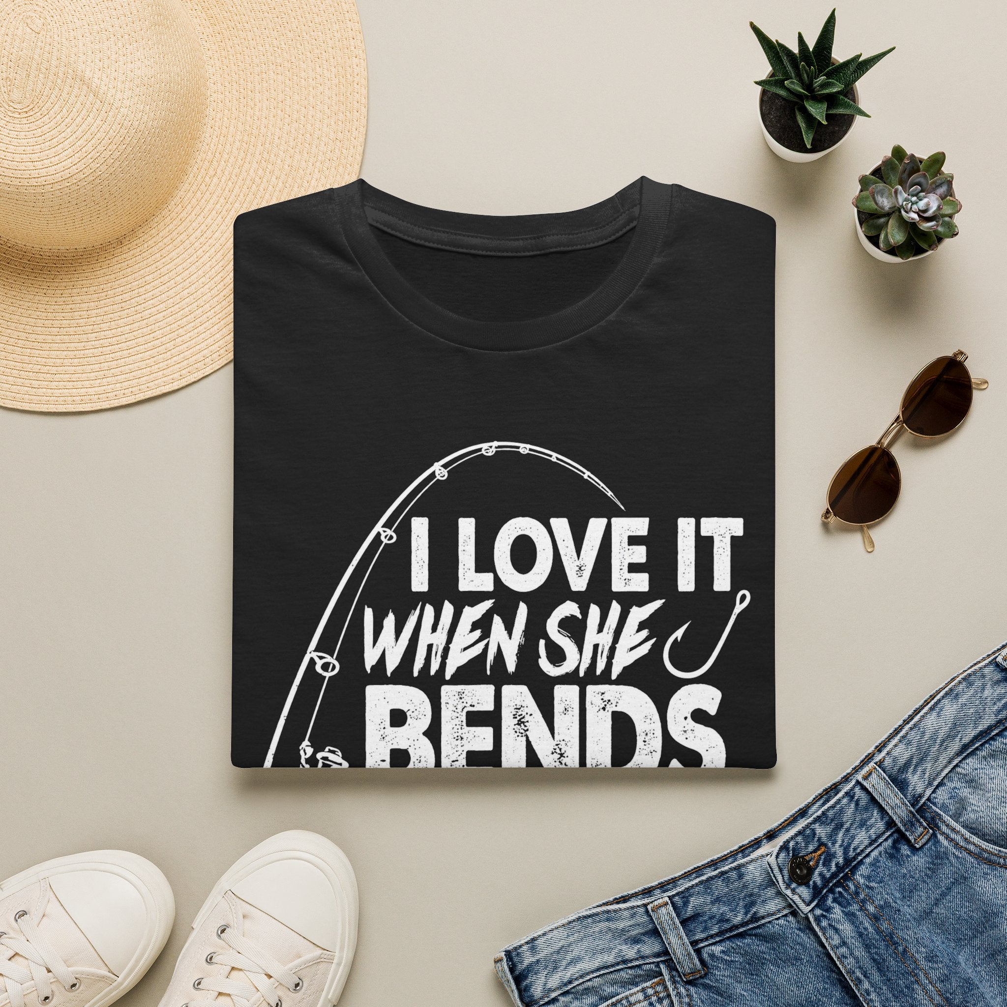 Funny Fishing Shirt - Bend over & Scream